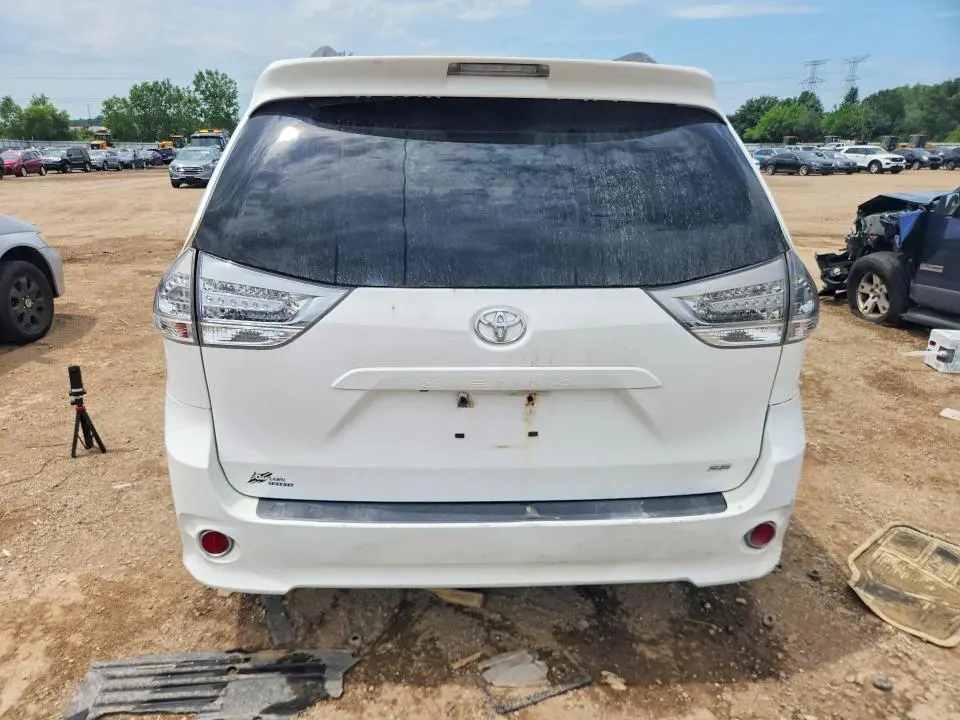 2014 TOYOTA SIENNA SPORT  