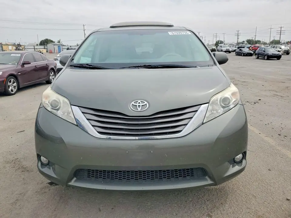 2011 TOYOTA SIENNA XLE 8-PASSENGER  