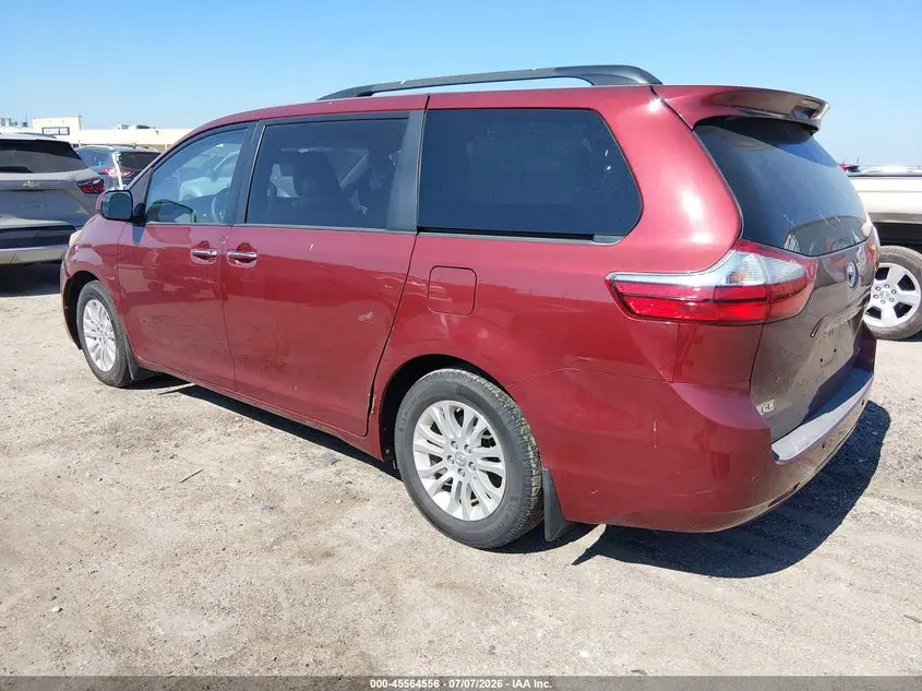 2017 TOYOTA SIENNA XLE PREMIUM 8 PASSENGER
