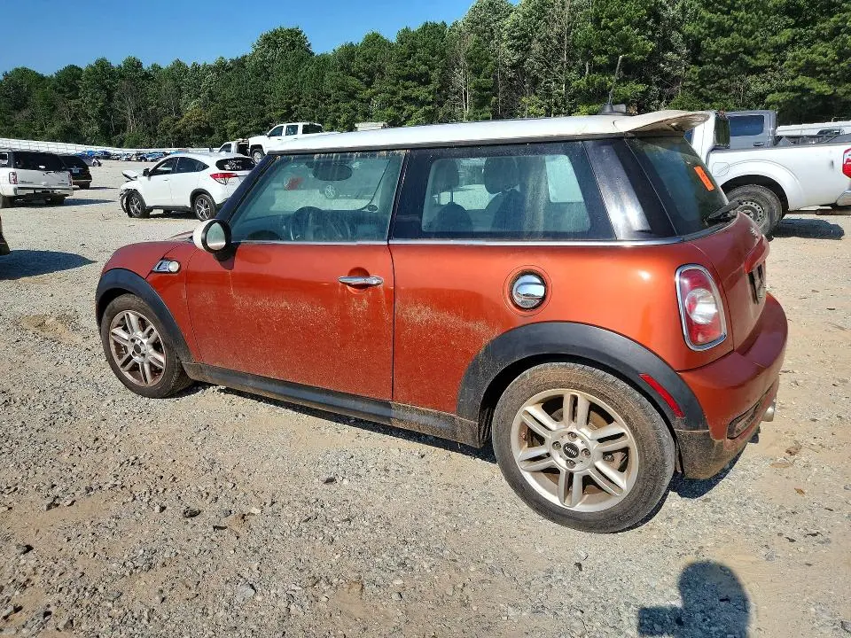 2011 MINI COOPER S  
