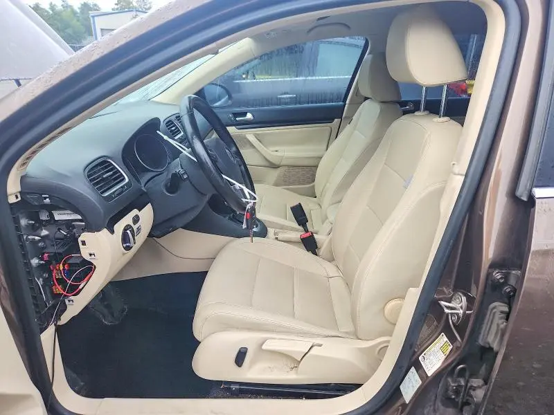 2011 VOLKSWAGEN JETTA TDI  