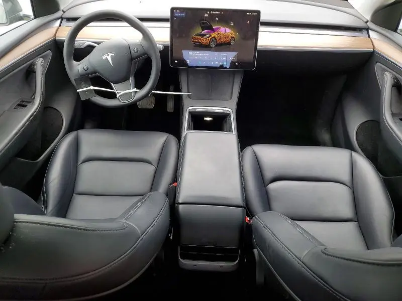 2025 TESLA MODEL Y   