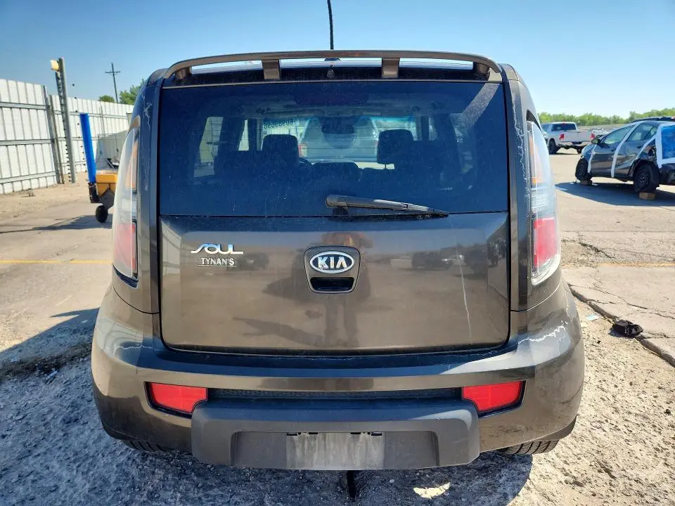 2010 KIA SOUL +  