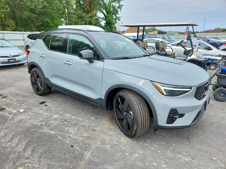 2026 VOLVO XC40 ULTRA  