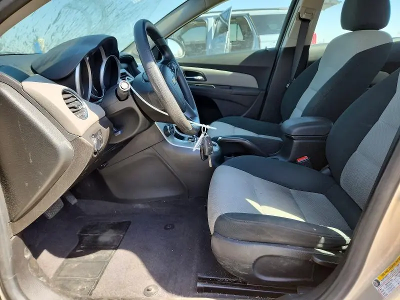 2012 CHEVROLET CRUZE LS  