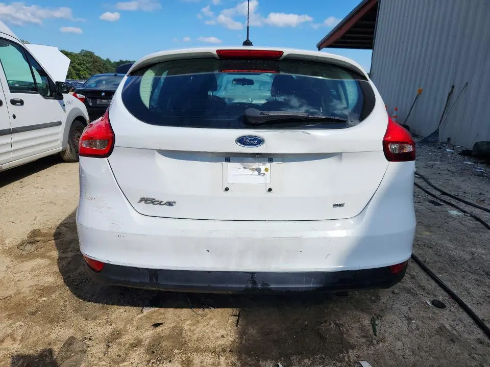 2017 FORD FOCUS SE  
