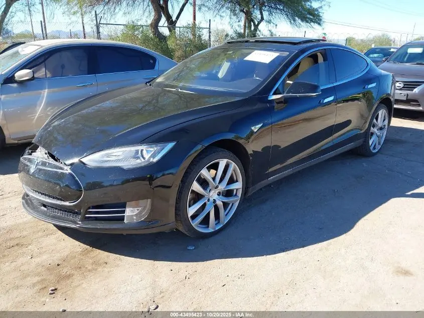 2014 TESLA MODEL S P85