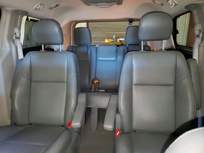 2013 VOLKSWAGEN ROUTAN SE  