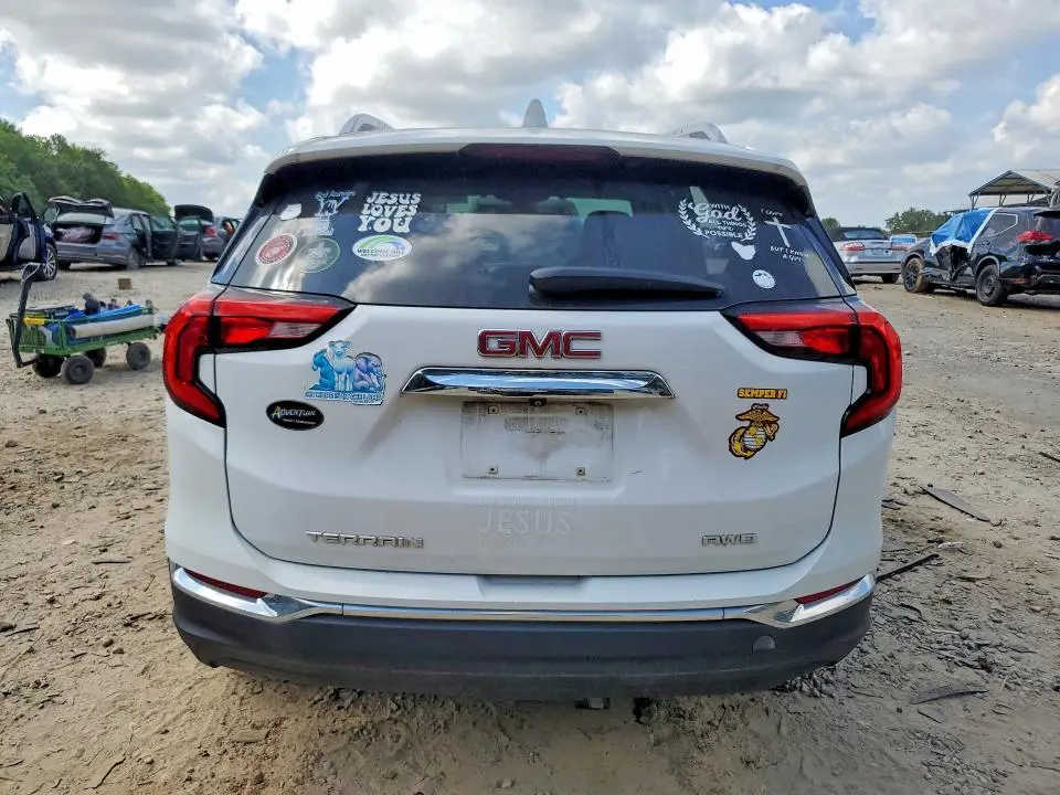 2021 GMC TERRAIN SLT  