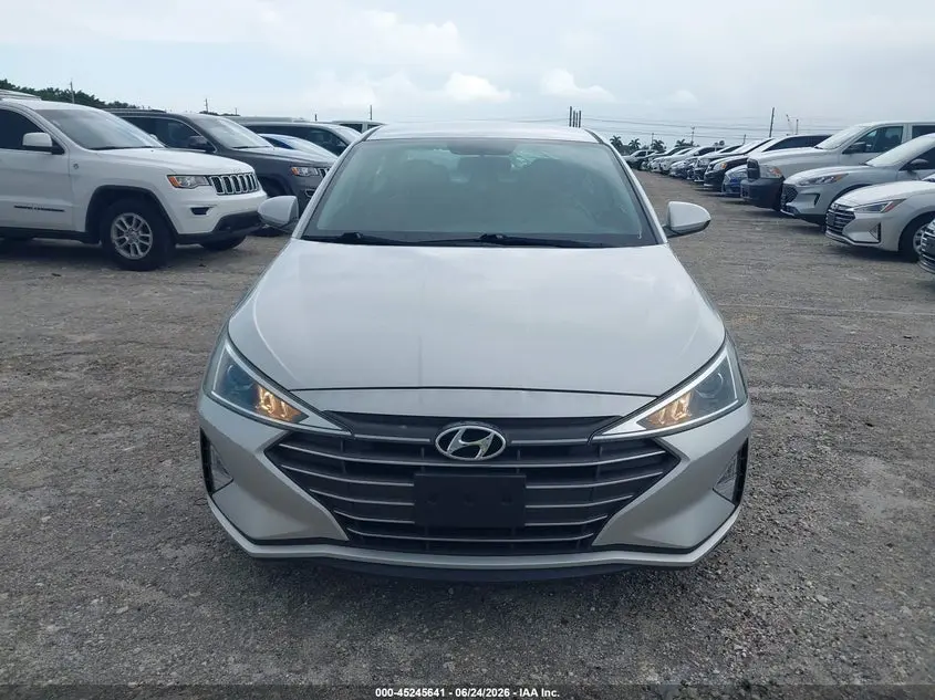 2019 HYUNDAI ELANTRA SE