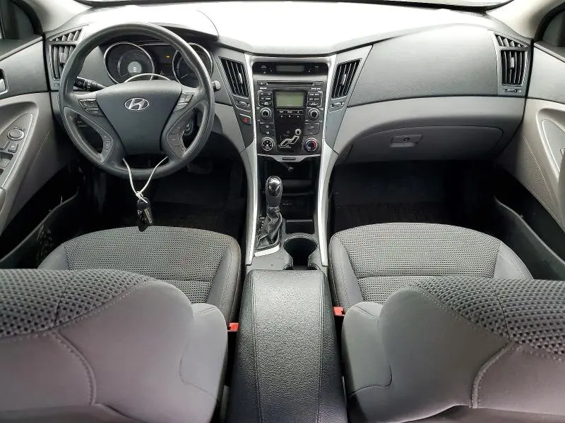 2011 HYUNDAI SONATA GLS  