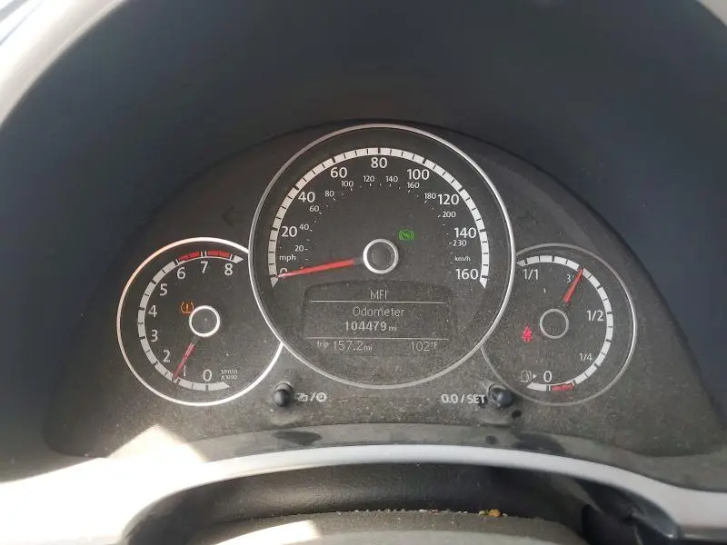 2016 VOLKSWAGEN BEETLE SE  