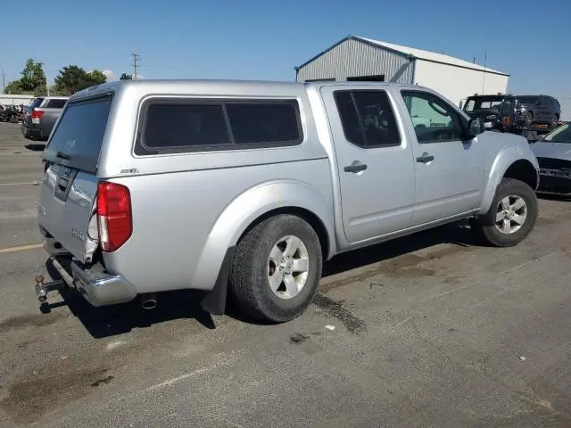 2010 NISSAN FRONTIER CREW CAB SE  