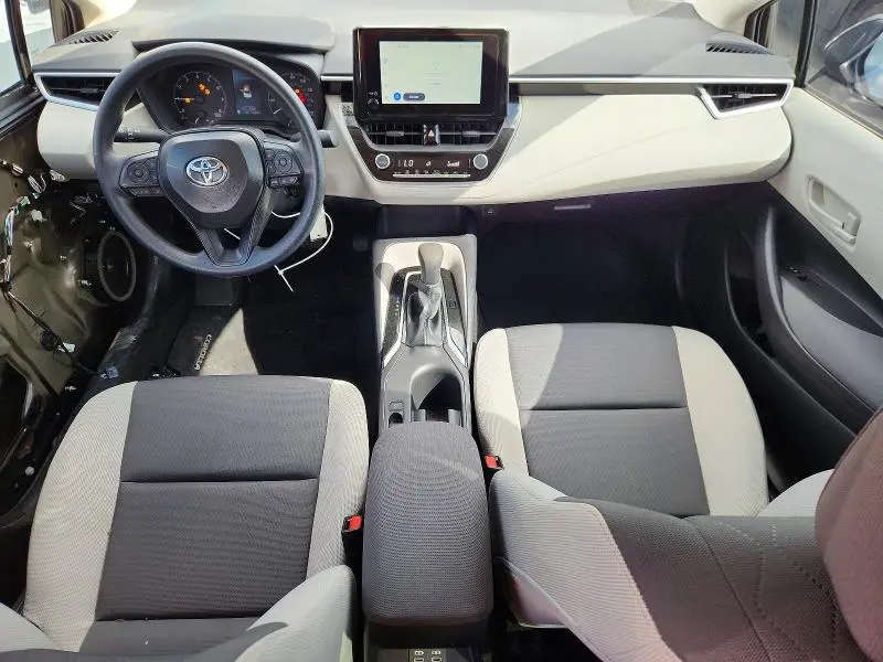 2025 TOYOTA COROLLA LE  