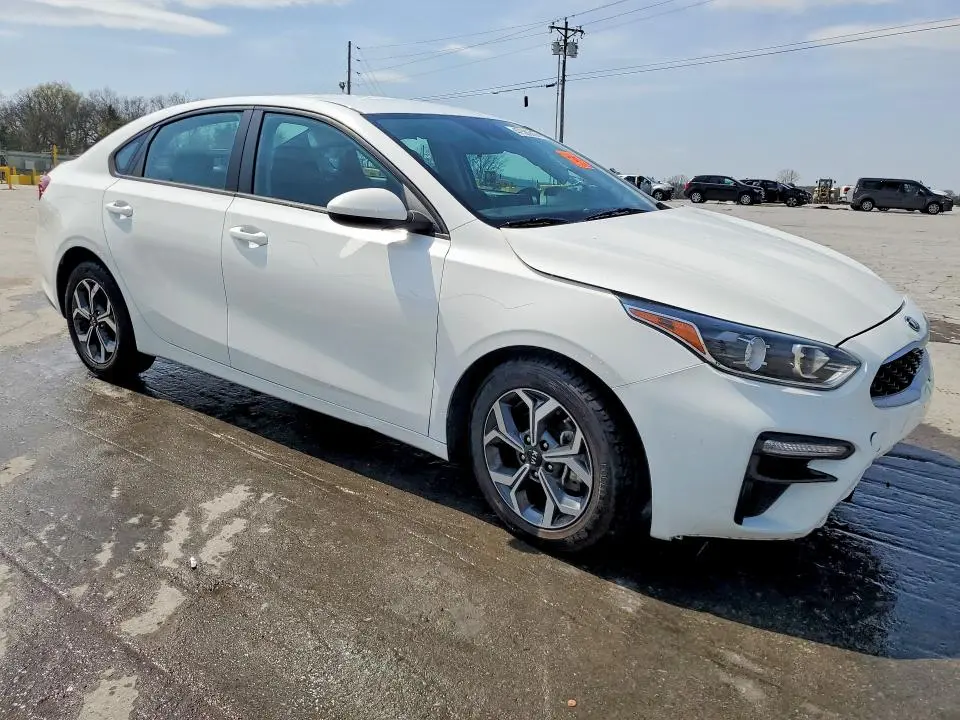 2021 KIA FORTE LXS  