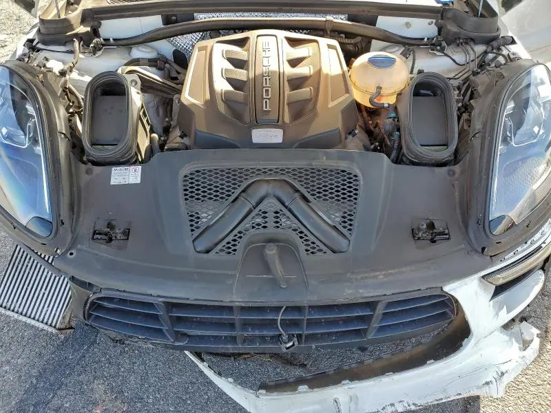 2018 PORSCHE MACAN GTS  