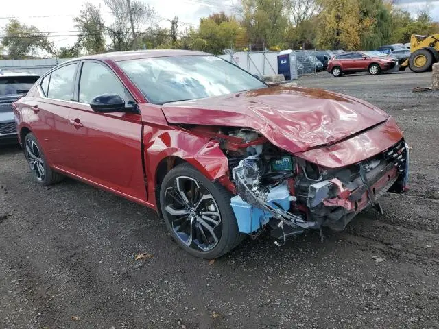 2023 NISSAN ALTIMA SR  