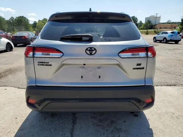 2024 TOYOTA COROLLA CROSS SE  