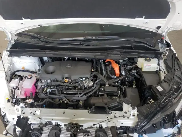 2025 TOYOTA SIENNA XSE  