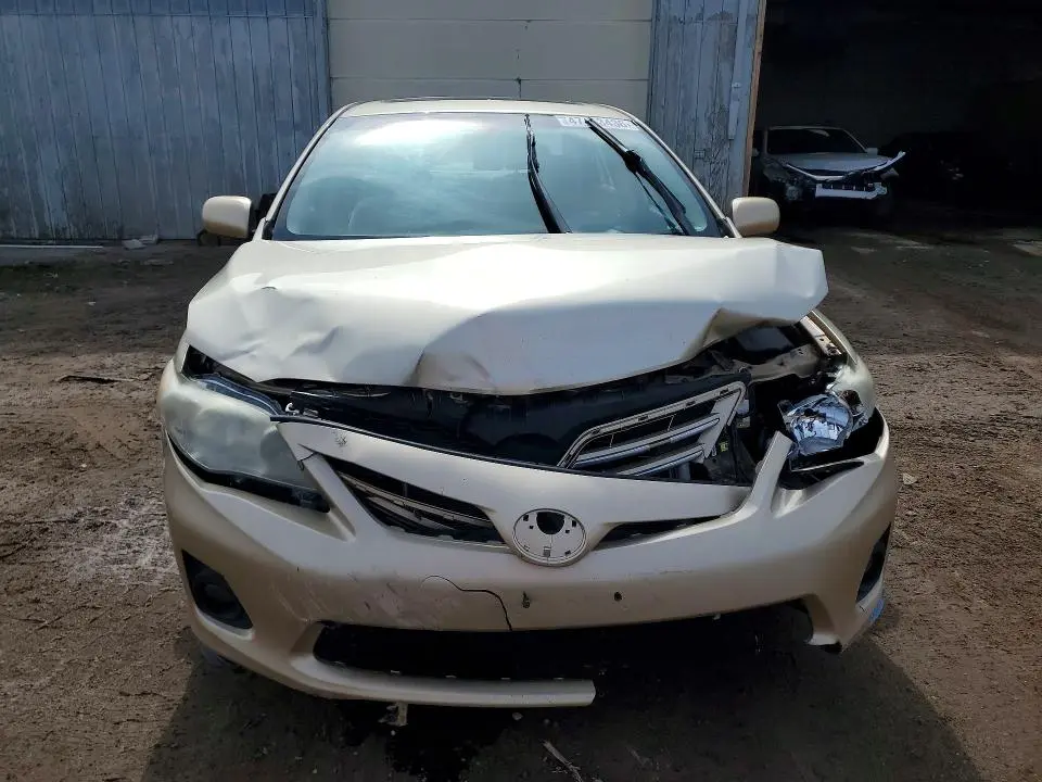 2013 TOYOTA COROLLA LE  