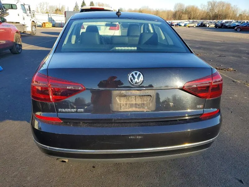 2017 VOLKSWAGEN PASSAT SE  