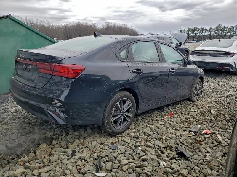2022 KIA FORTE FE  