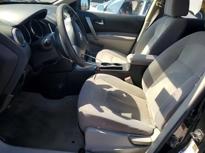 2010 NISSAN ROGUE S  