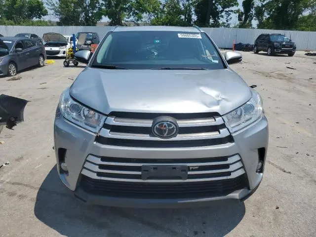 2018 TOYOTA HIGHLANDER SE  
