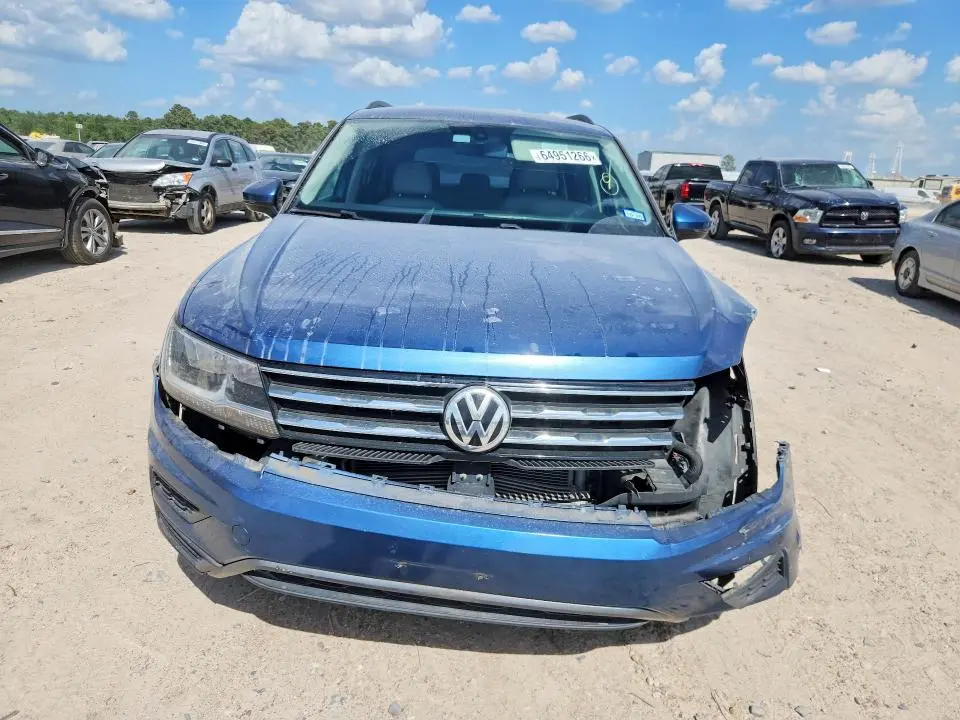 2018 VOLKSWAGEN TIGUAN SE  