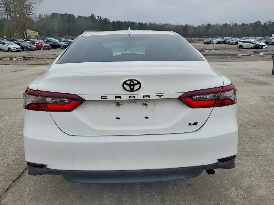 2021 TOYOTA CAMRY LE  