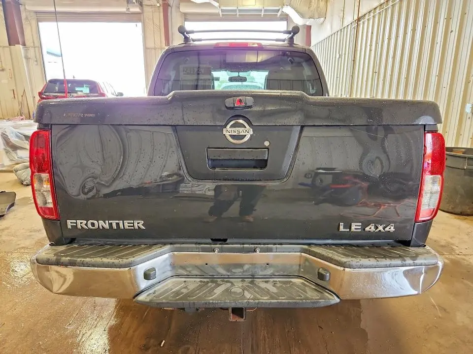 2010 NISSAN FRONTIER SE V6  