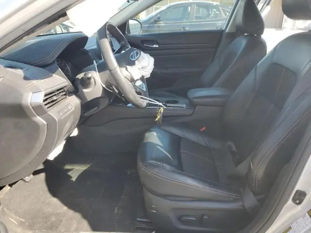 2021 NISSAN ALTIMA SR  