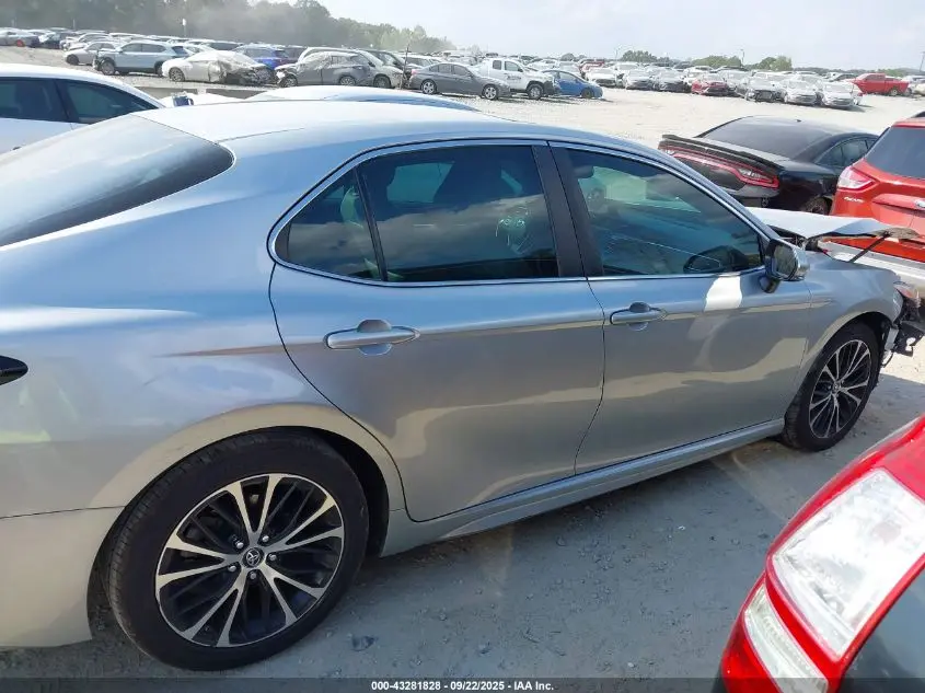 2018 TOYOTA CAMRY SE