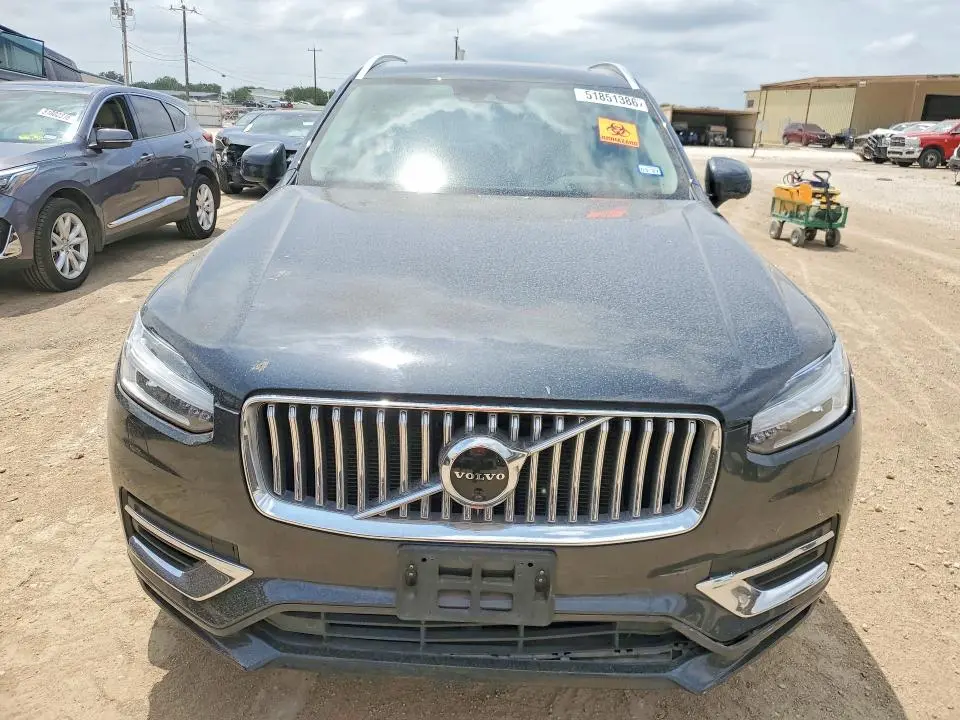 2021 VOLVO XC90 T8 RECHARGE MOMENTUM  
