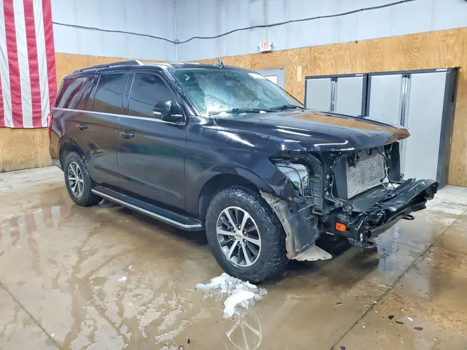2021 FORD EXPEDITION XLT  