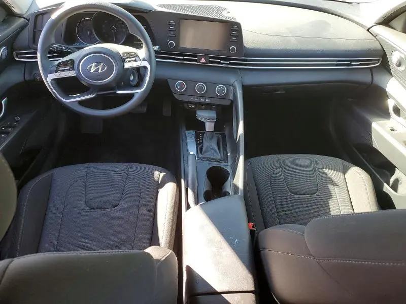 2023 HYUNDAI ELANTRA SE  