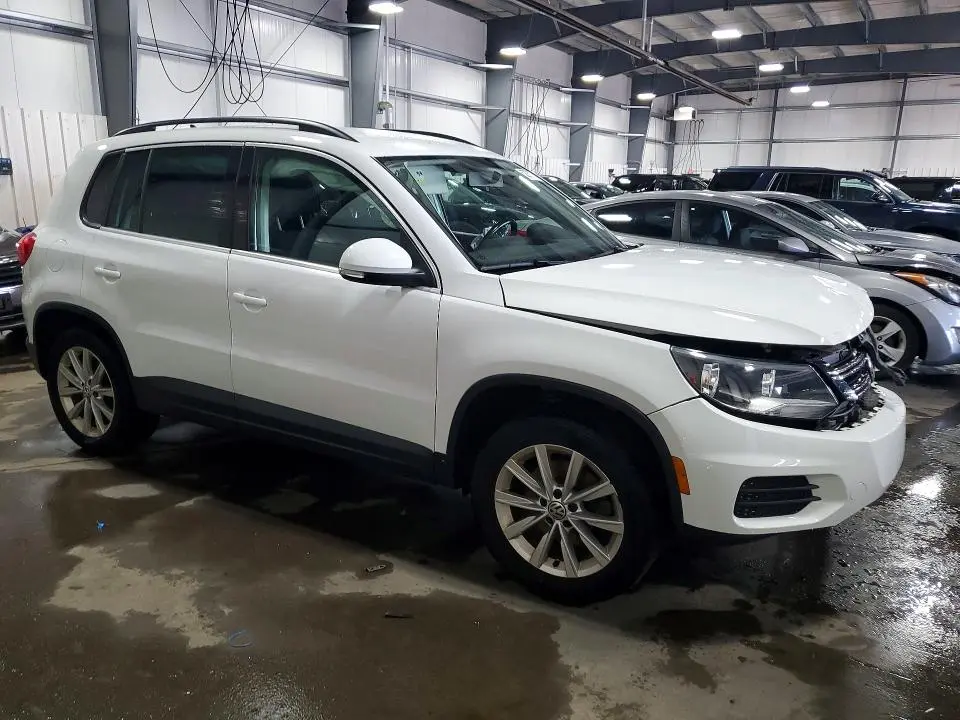 2017 VOLKSWAGEN TIGUAN S  
