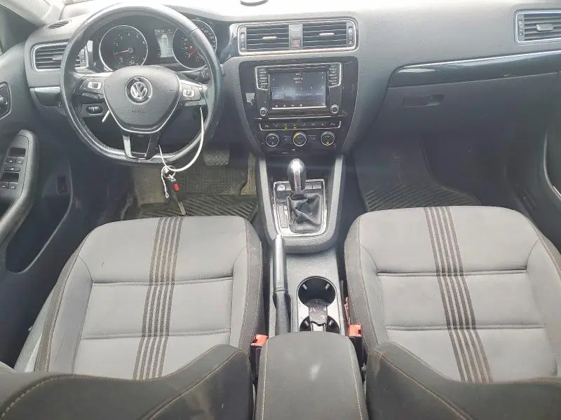 2017 VOLKSWAGEN JETTA SE  