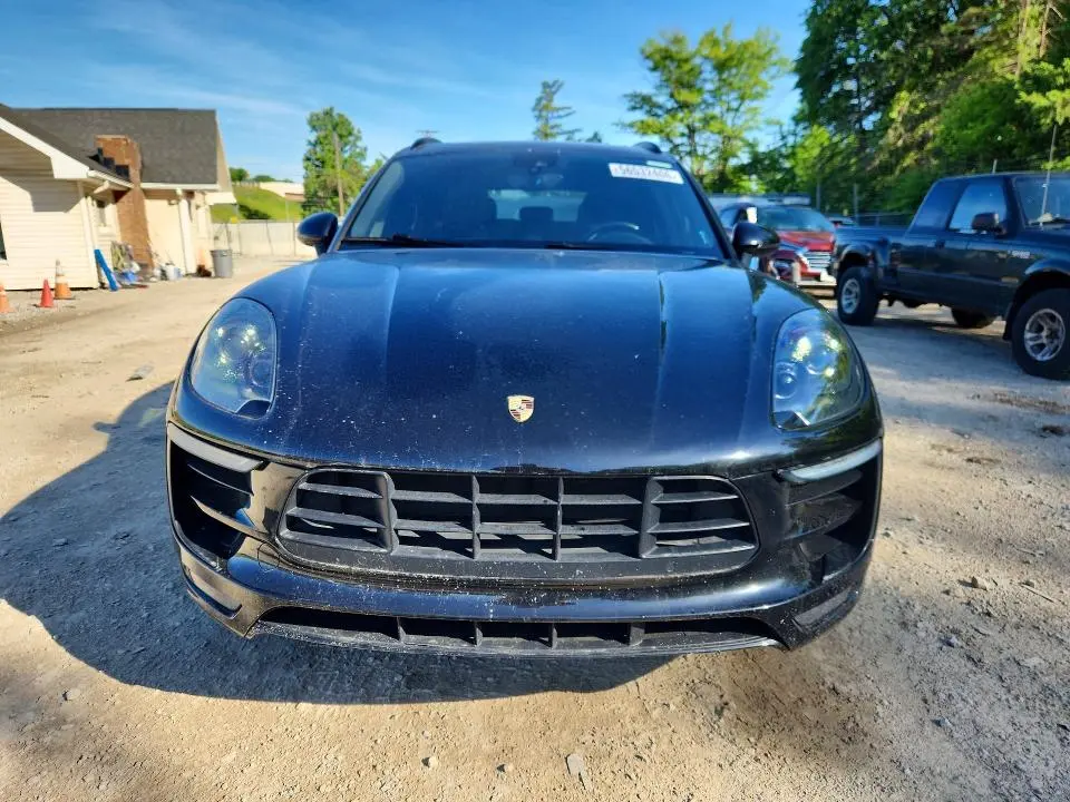 2017 PORSCHE MACAN GTS  