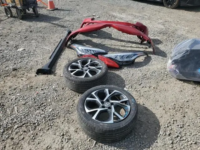 2022 TOYOTA C-HR XLE