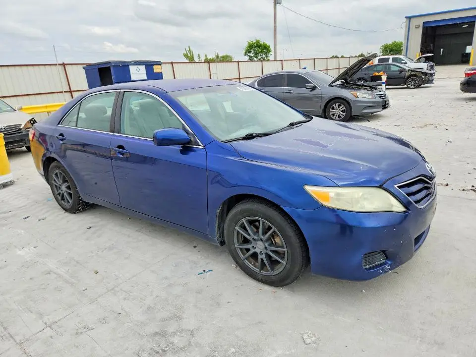 2010 TOYOTA CAMRY LE  