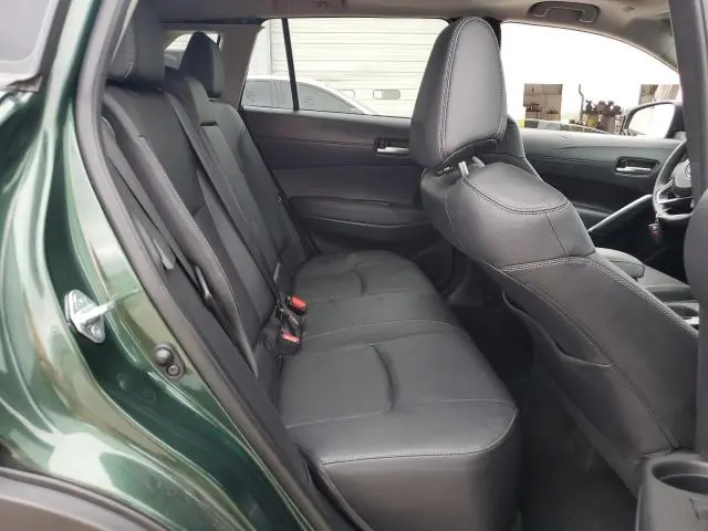 2022 TOYOTA COROLLA CROSS XLE  