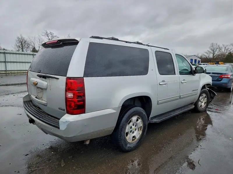 2011 CHEVROLET SUBURBAN K1500 LT  