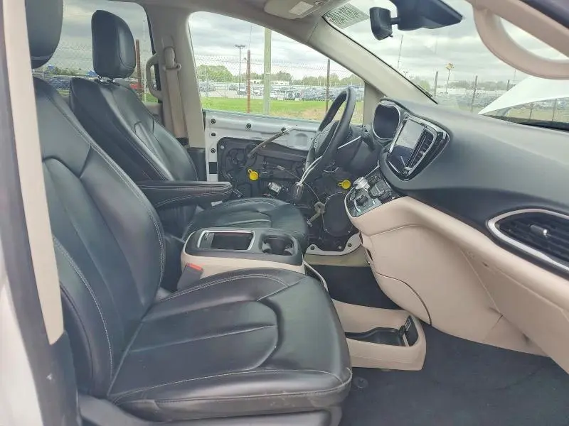 2023 CHRYSLER PACIFICA TOURING L  