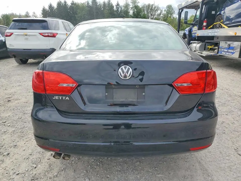 2013 VOLKSWAGEN JETTA BASE  