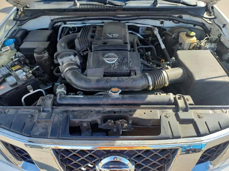 2015 NISSAN FRONTIER SV  