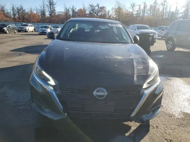 2024 NISSAN ALTIMA SV  