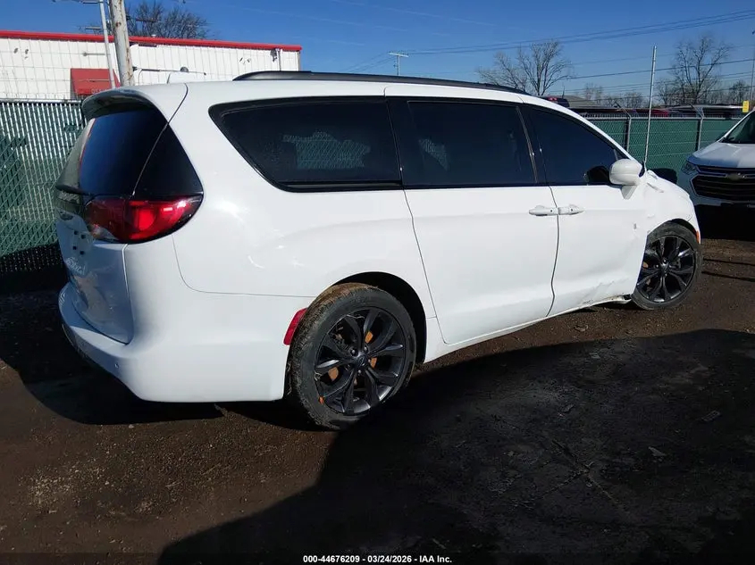 2019 CHRYSLER PACIFICA TOURING L PLUS