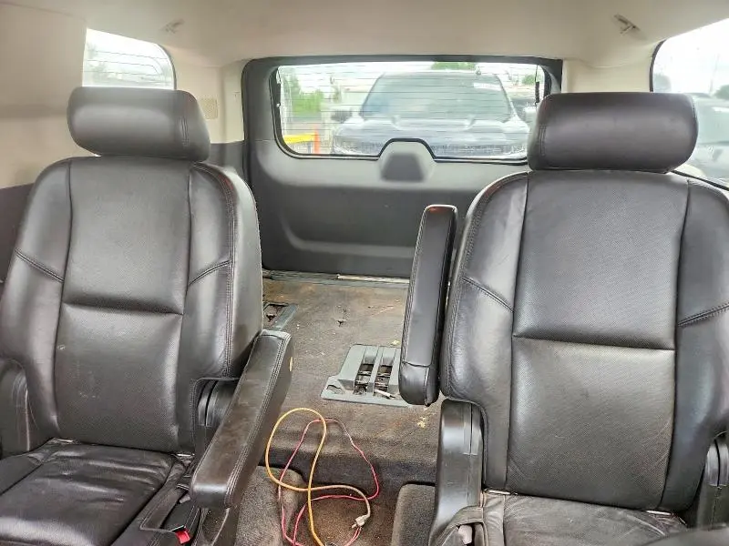 2010 CADILLAC ESCALADE PREMIUM  