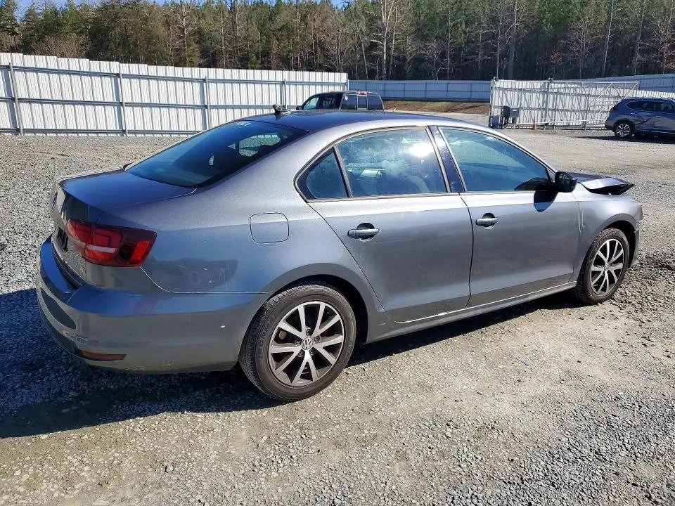 2016 VOLKSWAGEN JETTA SE  